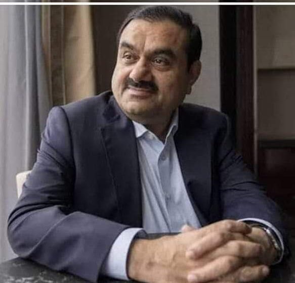  “अर्श से फर्श पर” अडानी के शेयर।