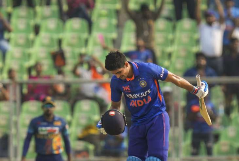  शुभमन गिल ने IND vs NZ पहले ODI में दोहरा शतक लगाकर शिखर धवन, विराट और कोहली का संयुक्त रिकॉर्ड तोड़ा
