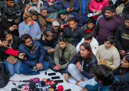  यौन शोषण मामले में पहलवानों के साथ सरकार की बैठक खत्म